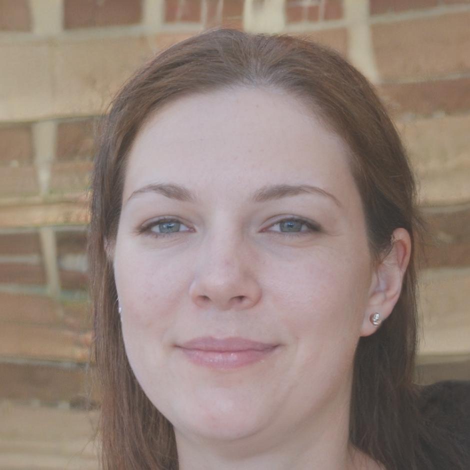 Portrait de Marie Dubois, formatrice en développement professionnel